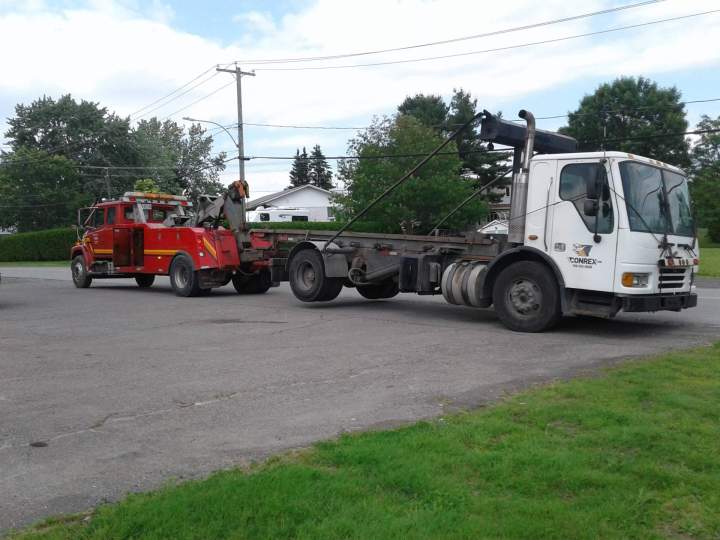 Heavy Truck Towing in Montreal