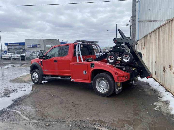 Towing Equipment in Montreal