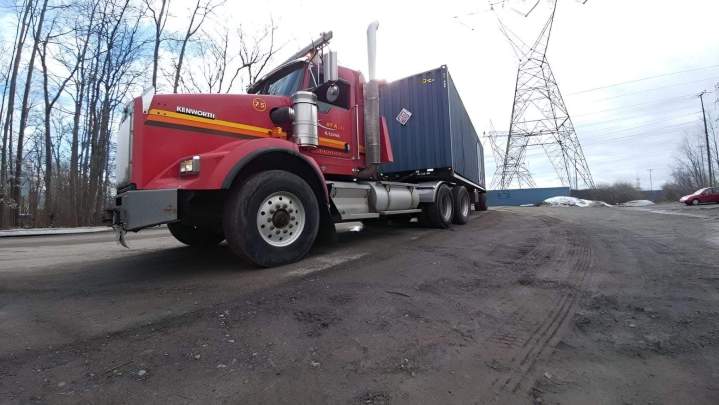 Reliable Semi-Trailer Transport in Montreal