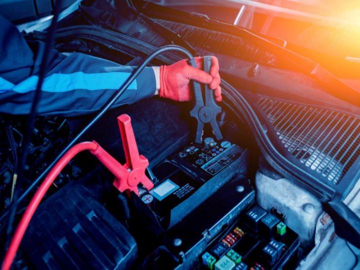 Dérivé Survoltage de véhicules Montréal