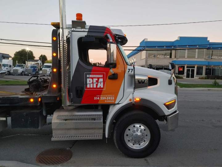 Heavy Truck Towing in Montreal